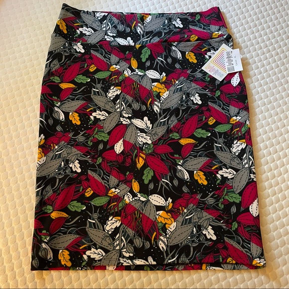 LulaRoe Cassie Skirt NWT Fun Print Size Women’s XL - Picture 2 of 10